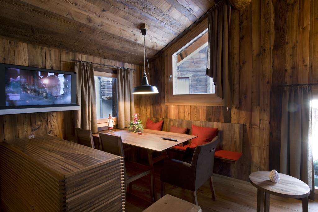 Chalet Z'Gogwaergji ツェルマット 部屋 写真